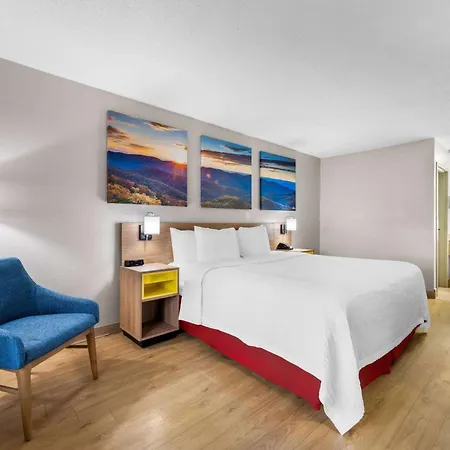Wyndham Raleigh Midtown戴斯酒店外部照片