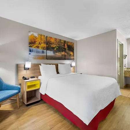 Wyndham Raleigh Midtown戴斯酒店外部照片